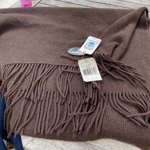 NWT chocolate brown 100% cashmere shawl/scarf